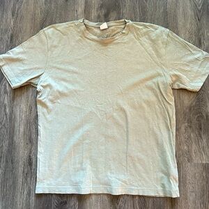 ZARA men’s t-shirt in green
Size Medium